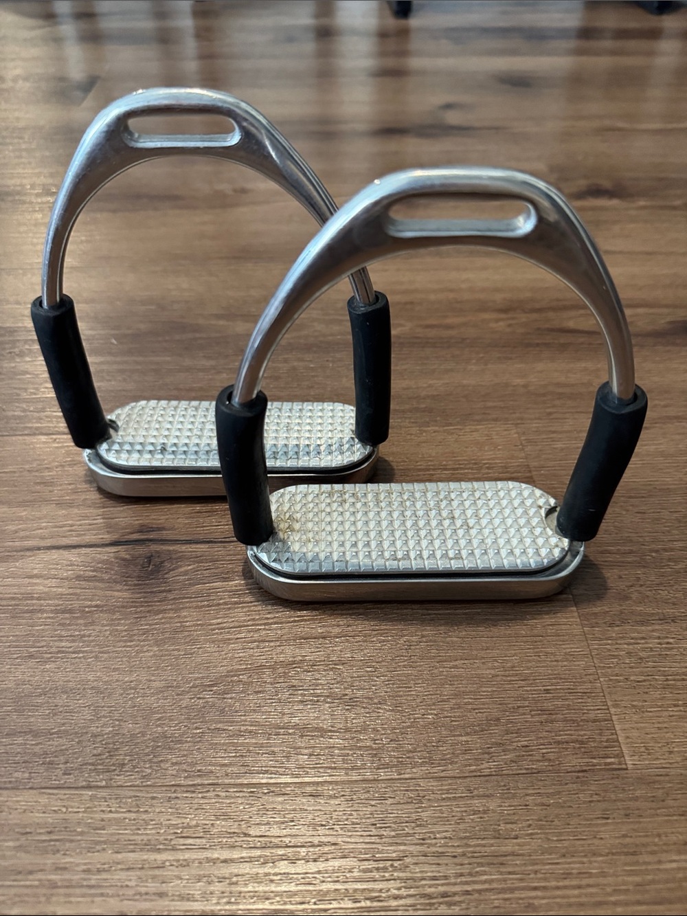 🐴 Projump Jointed Flex Stirrup Size 4 3/4 🐴